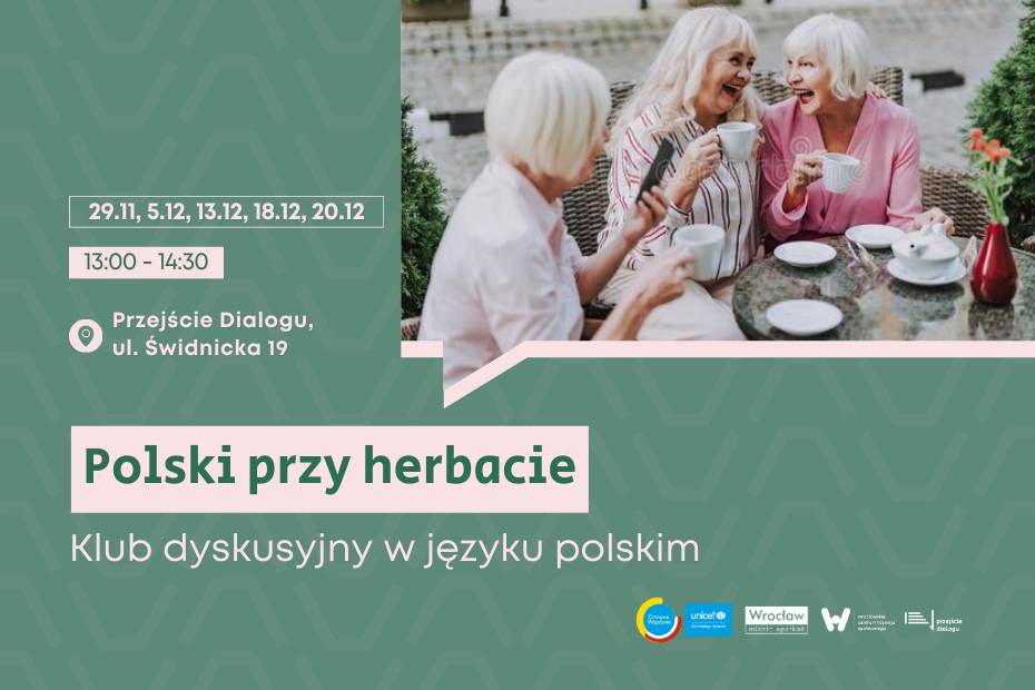 Polski przy herbacie. Klub dyskusyjny w j. polskim w Przejście Dialogu! Zdjęcia seniorów przy herbacie.